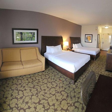 Wyndham Garden New Orleans Airport Hotel เคนเนอร์ ภายนอก รูปภาพ