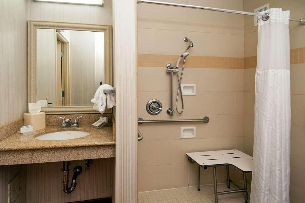 Wyndham Garden New Orleans Airport Hotel เคนเนอร์ ภายนอก รูปภาพ
